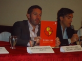 Ben Leather y Billy Kyte de Global Witness cuando presentaban el informe en Tegucigalpa