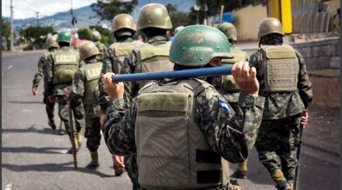 Militares intimidan a pobladores que se oponen a la minería en el departamento de Atlántida