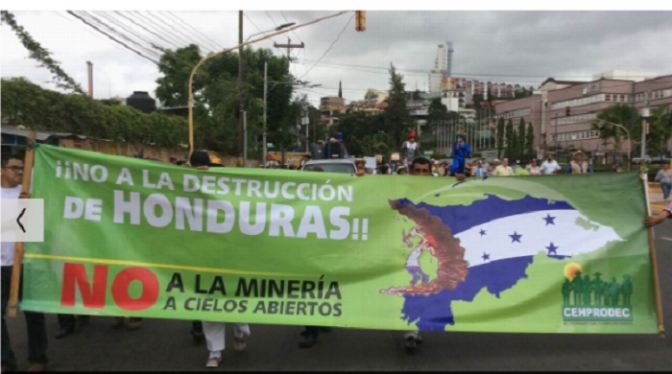 Ambientalistas de 35 organizaciones protestaron contra la minería metálica en Honduras