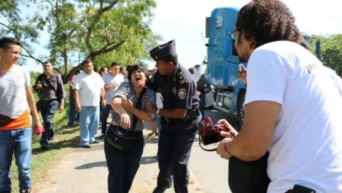La Periodista Dunia Montoya fue salvajemente golpeada por policías