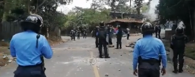 La brutalidad policial en Honduras: Una estrategia del gobierno de JOH para disuadir las protestas contra las ilegalidades del poder