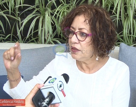 Regina Fonseca ConfidencialHN