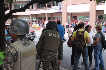 militares policias defensores
