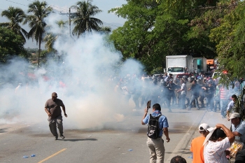 policia reprime progreso