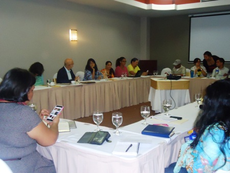conversan con relator