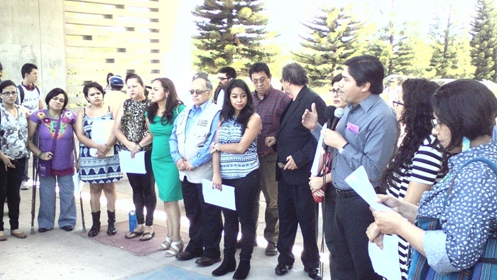 Representantes de diversas organizaciones de derechos humanos y sociales denunciaron que en la UNAH se aplican viejas prácticas de la Doctrina de la seguridad Nacional, eso le molestó a la rectora Julieta Castellanos que emitió  un comunicado con lenguaje violento y estigmatizante. 