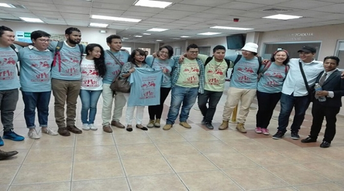 En la foto parte de los 24 estudiantes expulsados y criminalizados por hacer el ejercicio de su derecho a la protsta