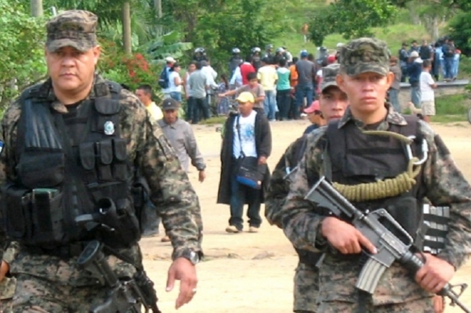 Le exigen a JOH detener la represión contra los campesinos del Aguán