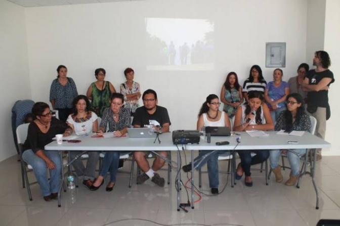 Participaronn en la Mesa: Karla Lara (Red Nacional de Defensoras), Teresa Pérez (Red Mujeres de Matagalpa, Nicaragua), Ivy Olivera. (Front Line Defenders),Olmedo Carrasquillo (Comunicador de Panamá), Helen Ocampo (Plataforma del Movimiento Social PMSPH), Roxana Vásuez (Comunicadora. Red Nacional de Defensoras) y Glenys Rivera (Movimiento Ambientalista Santabarbarense, MAS).