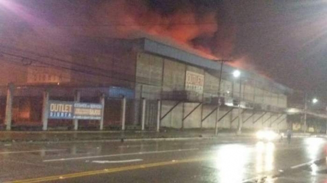 Crisis en Honduras:  Sospechosa ausencia de cuerpos de seguridad donde hay saqueos de negocios