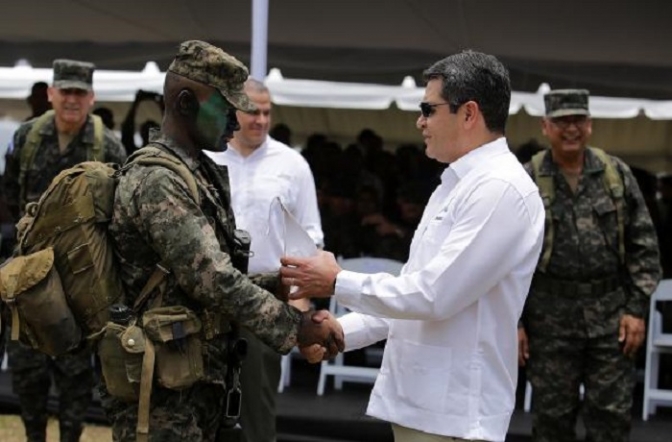 Denuncian llegada de militares israelitas a comunidad lenca