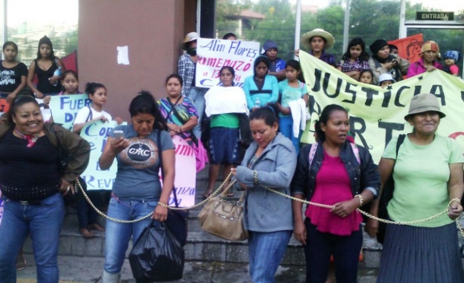 Valientes lucha mundial de mujeres indígenas por sus recursos y territorios