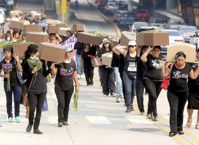 Desafiando la impotencia contra los femicidios: Más de 175 torturas, más de 175 miedos y más de 175 angustias