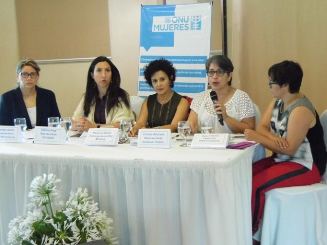 Organizaciones respaldan a directora de Medicina Forense amenazada por llevar a cabo investigaciones de alto impacto