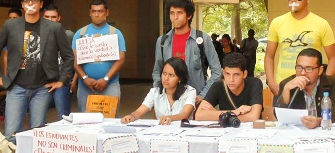 Qué pasa en la Universidad : De la protesta a las sanciones