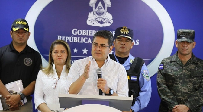 Casa Presidencial ahora es una oficina de relaciones públicas para defender al presidente  de acusaciones de narcotraficantes